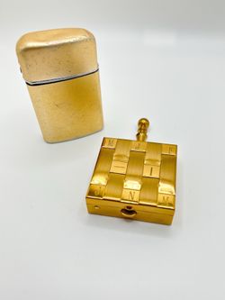 Vintage lighter and cigarret tray.