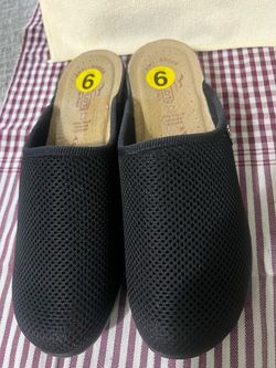 Black shoes size 9