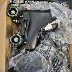 Pop Roller Skates Black Brand New Unworn Size Small 