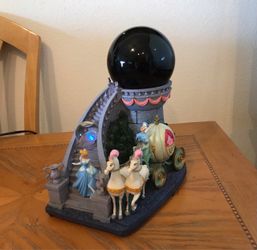 Cinderella Staircase Snowglobe