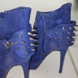 4 inches High Heels Size 7.5  $10