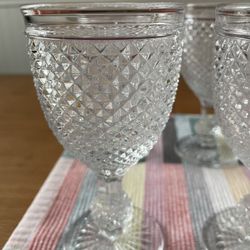 Old Fashioned White Wine Glasses