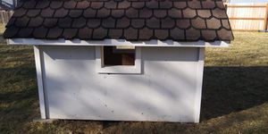 Photo Small toy house. 4'×6' nice and we will painted$550. Bob