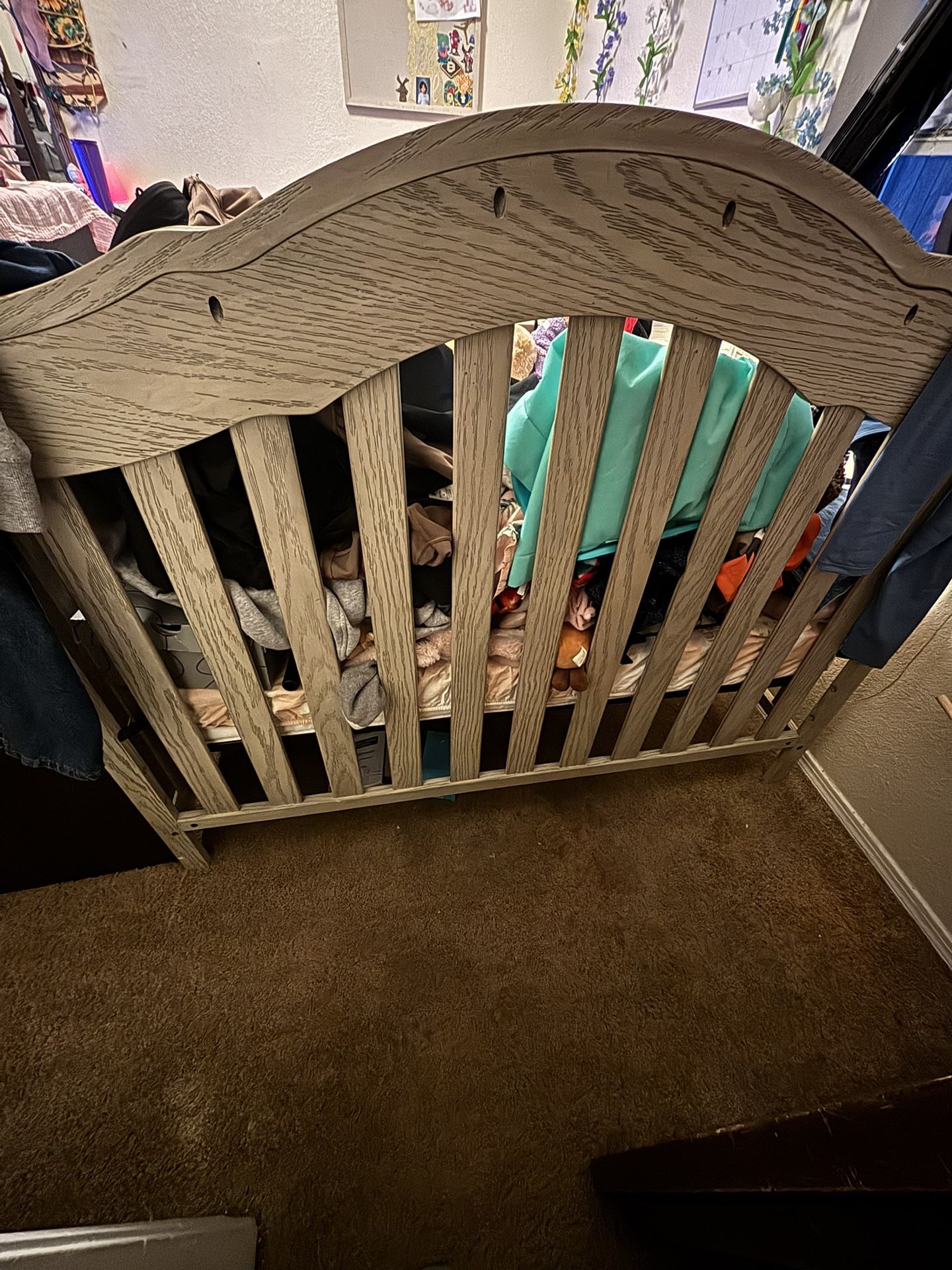 Baby crib 