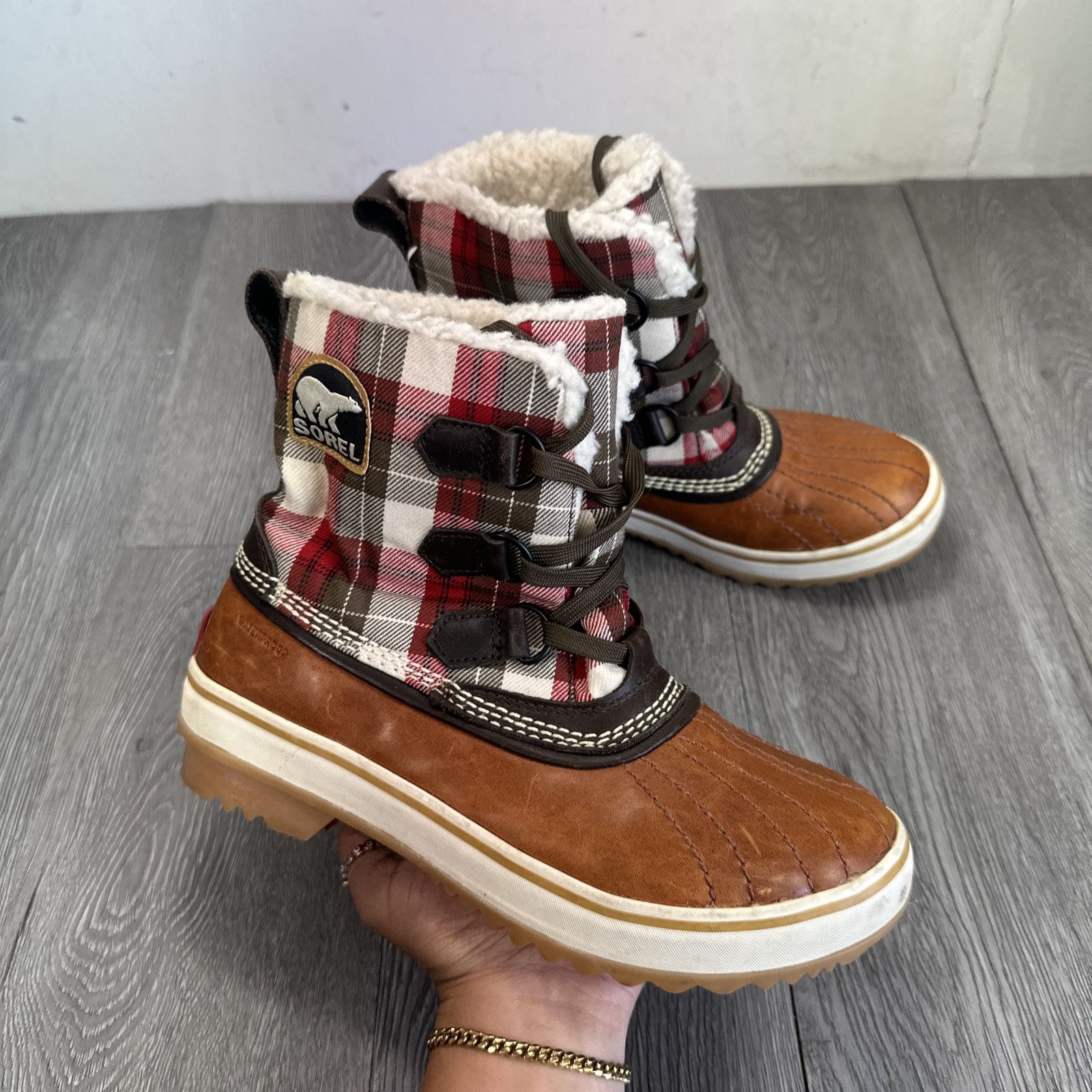 Sorel NL1653-704 Tivoli Red Leather Plaid Sherpa Duck Snow Boots Womens Size 6