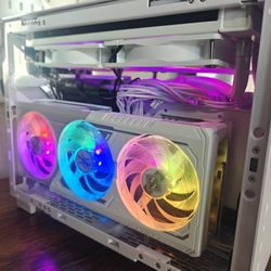 High end white mini ITX gaming PC. 13700KF, Radeon 9070XT, 32GB DDR5, 2TB NVME 