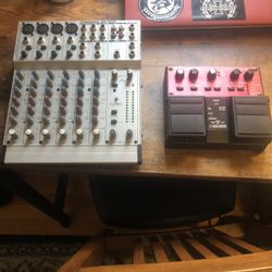 Mixer/loop Pedal