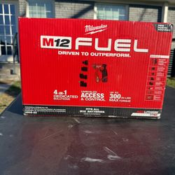 Milwaukee M12 Installation Driver Drill Kit - Brand New (Sealed)