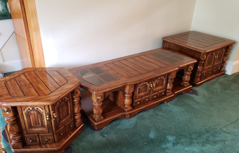  Quality Coffee Table & 2 Side Tables, Price To Sell 