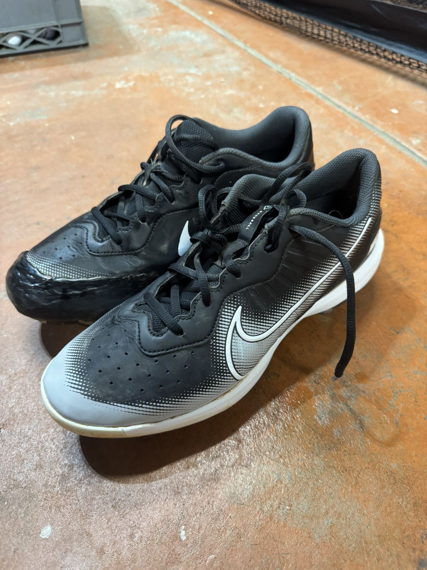 Nike Men’s Baseball Cleats with Pitchers Toe