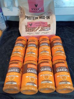 Dog food topper