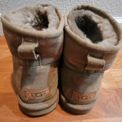 UGG Australia Classic Mini II Suede Sheepskin Boots -Chestnut Sz. 10 