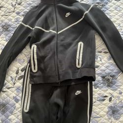Black Nike Tech Reflective (READ DESCRIPTION)
