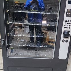 Snack Vending Machine 