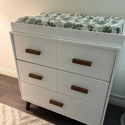 Baby changing dresser