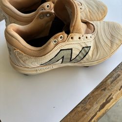 New Balance Fuel Crll Spike Cleats 