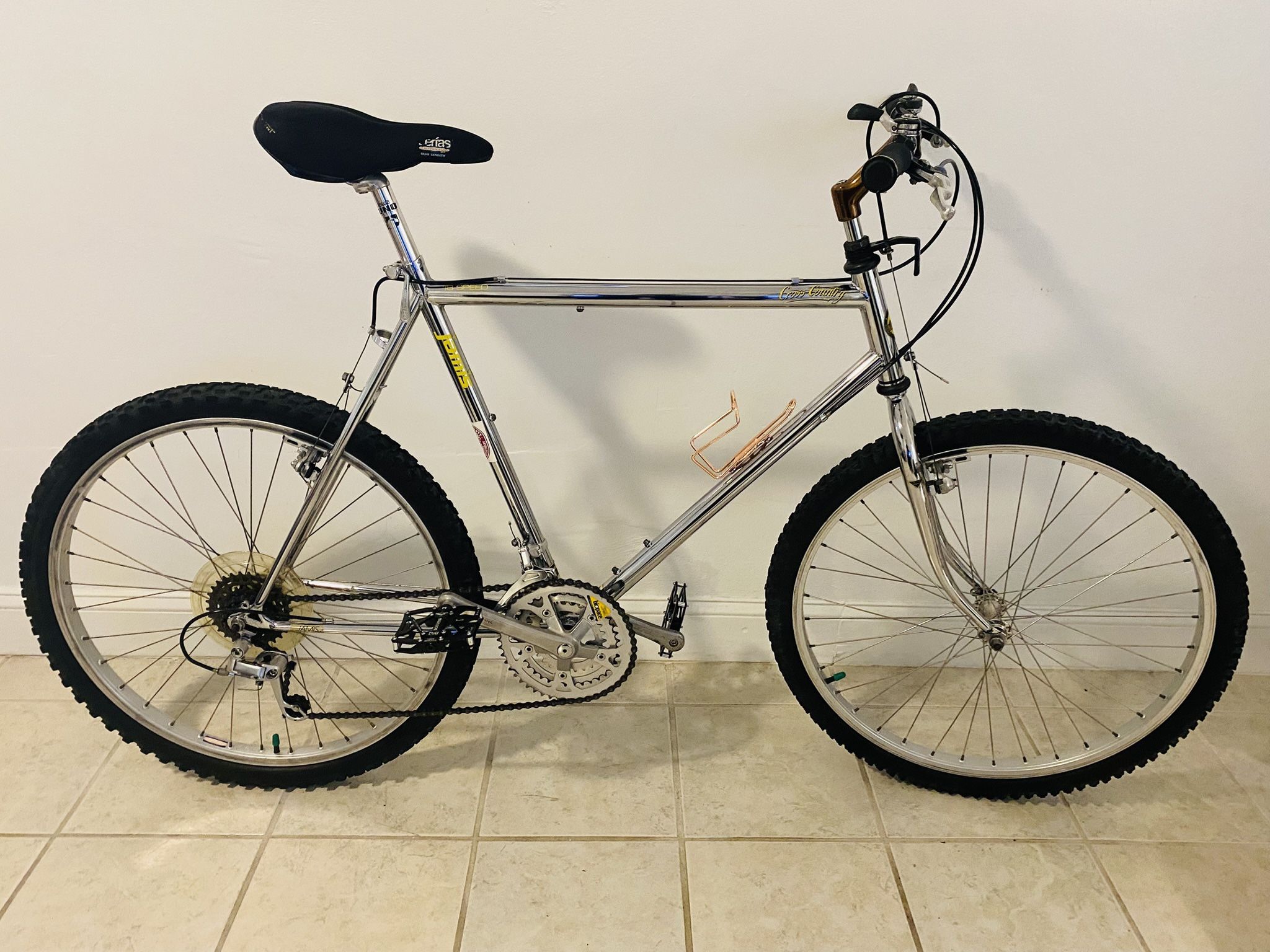 JAMIS CROSS COUNTRY BIKE