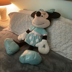 36 inch stuffed minnie mouse