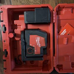 Green 100 ft. Cross Line and Plumb Points Rechargeable Laser Level Milwaukee