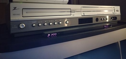 Zenith VHS DVD player combo vintage