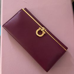 Ferragamo Wallet With Coa