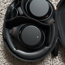 Sony Over The Head Noise Canceling Headphones 