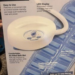 Massaging bubble mat