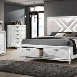 Brand New White 4pc Queen Bedroom Set (Available In California & Eastern King)