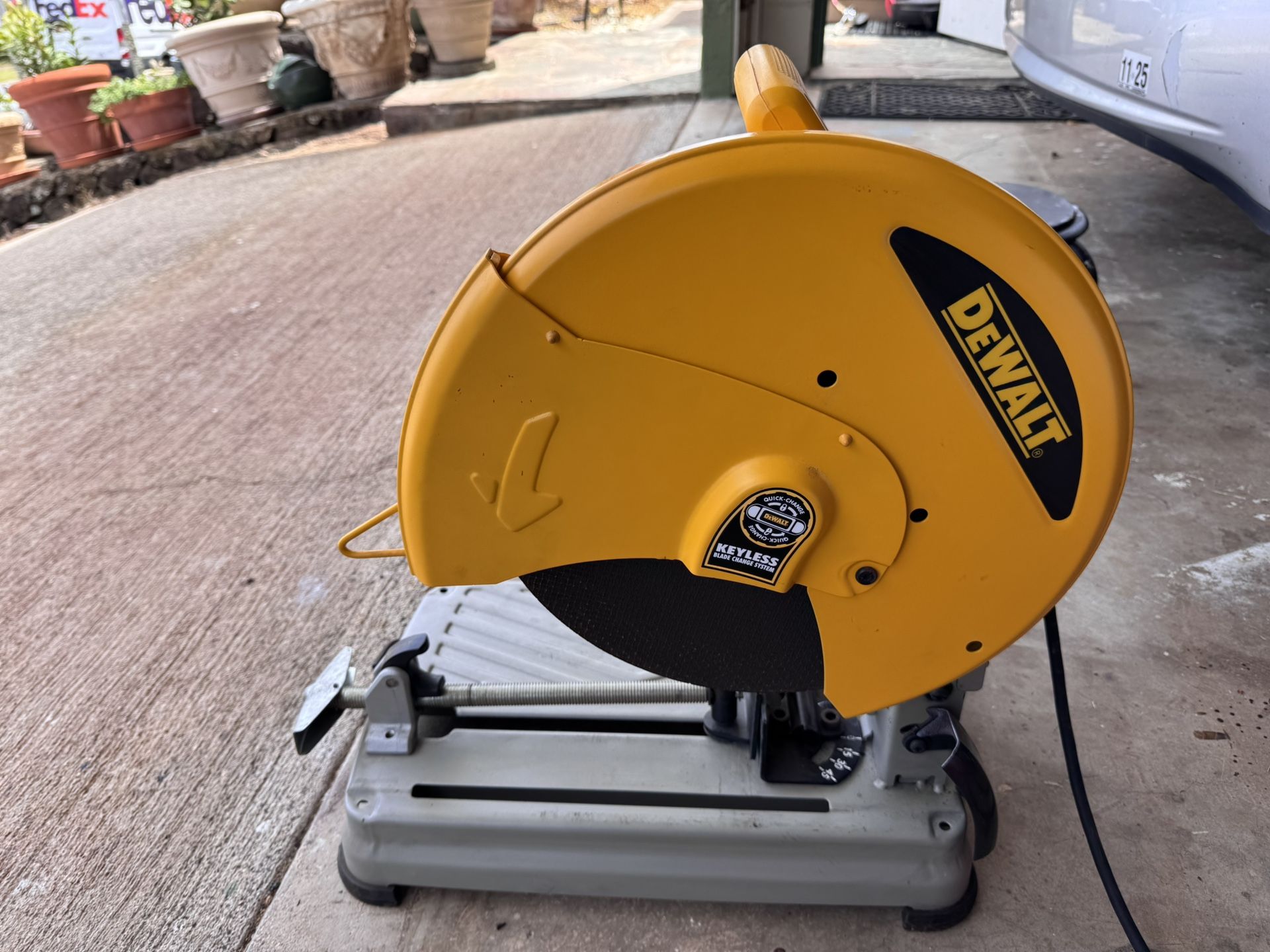 Dealt 14” Chop Saw