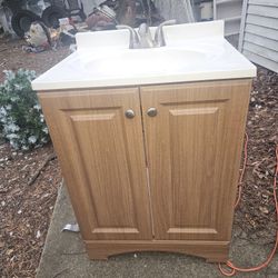 Price Is Firm.. Beautiful 25x19 Bathroom Vanity Sink
