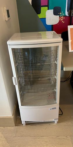 KoolMore 3 Cu. Ft. Commercial Display Refrigerator – Like New
