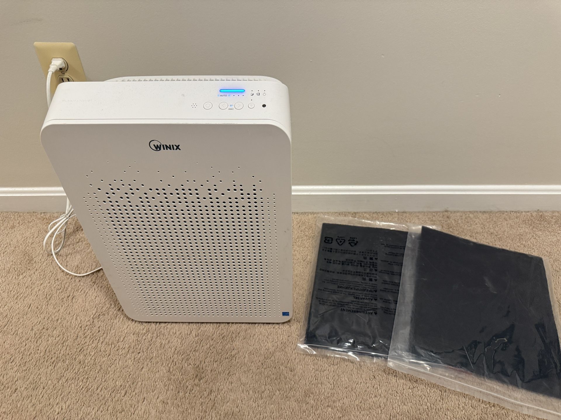 Winix C545 air purifier with two filter