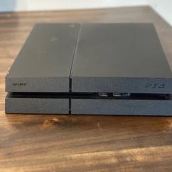 PS4+ Games +3/4 Controllers 