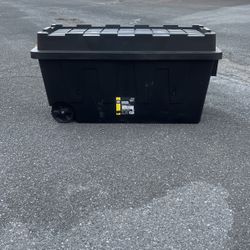 Commander Storage Tote with Wheels