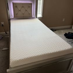 Twin Size Bed 