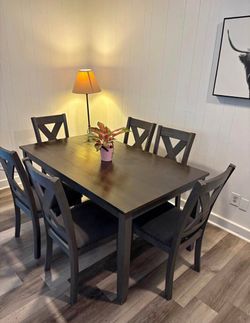 Dining Table and Chairs set