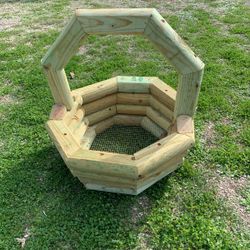 Wooden Yard Decoration Basket