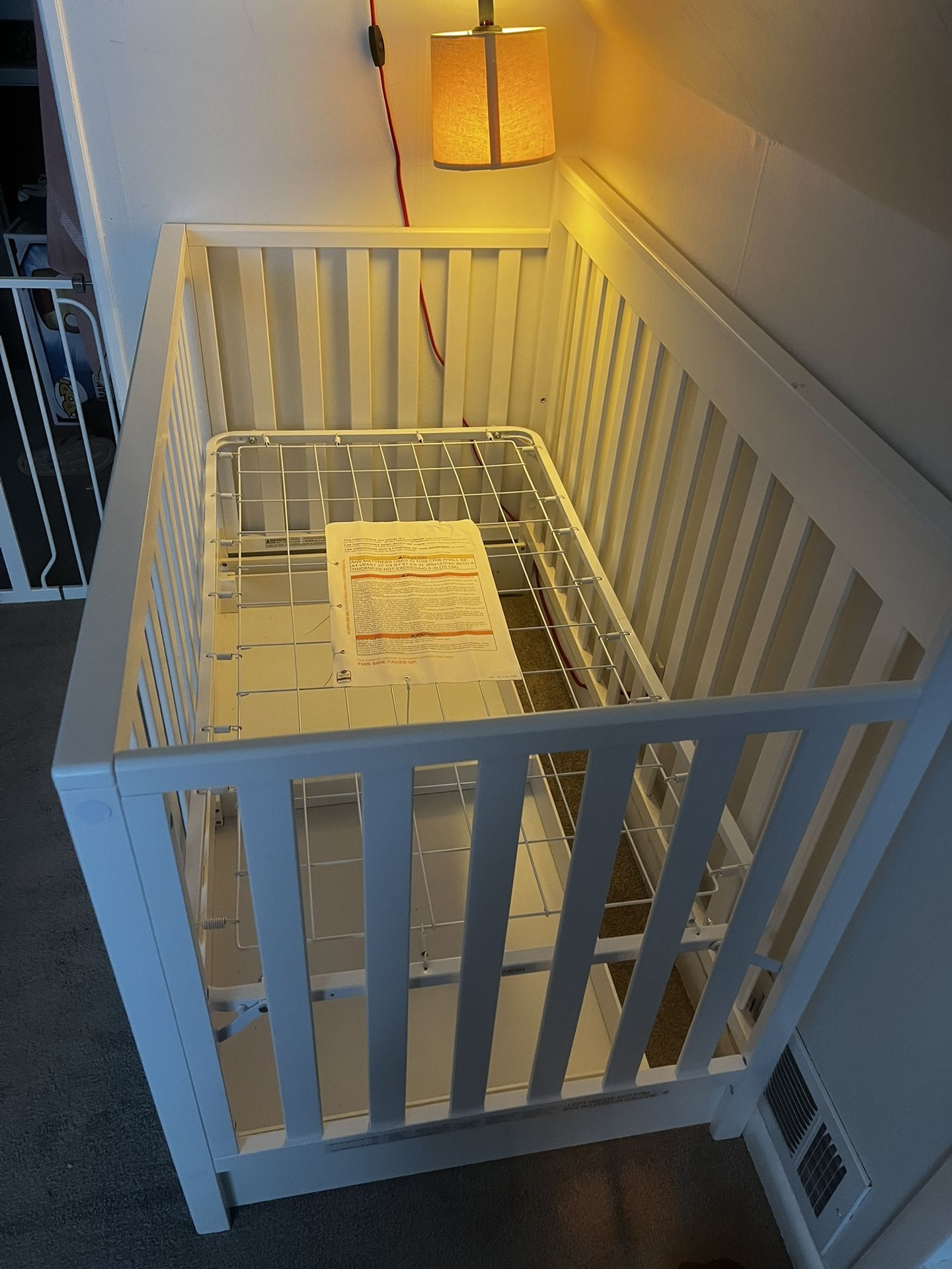 Baby crib (White)