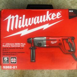 Milwaukee 8 Amp Corded 1 in. SDS D-Handle Rotary Hammer
