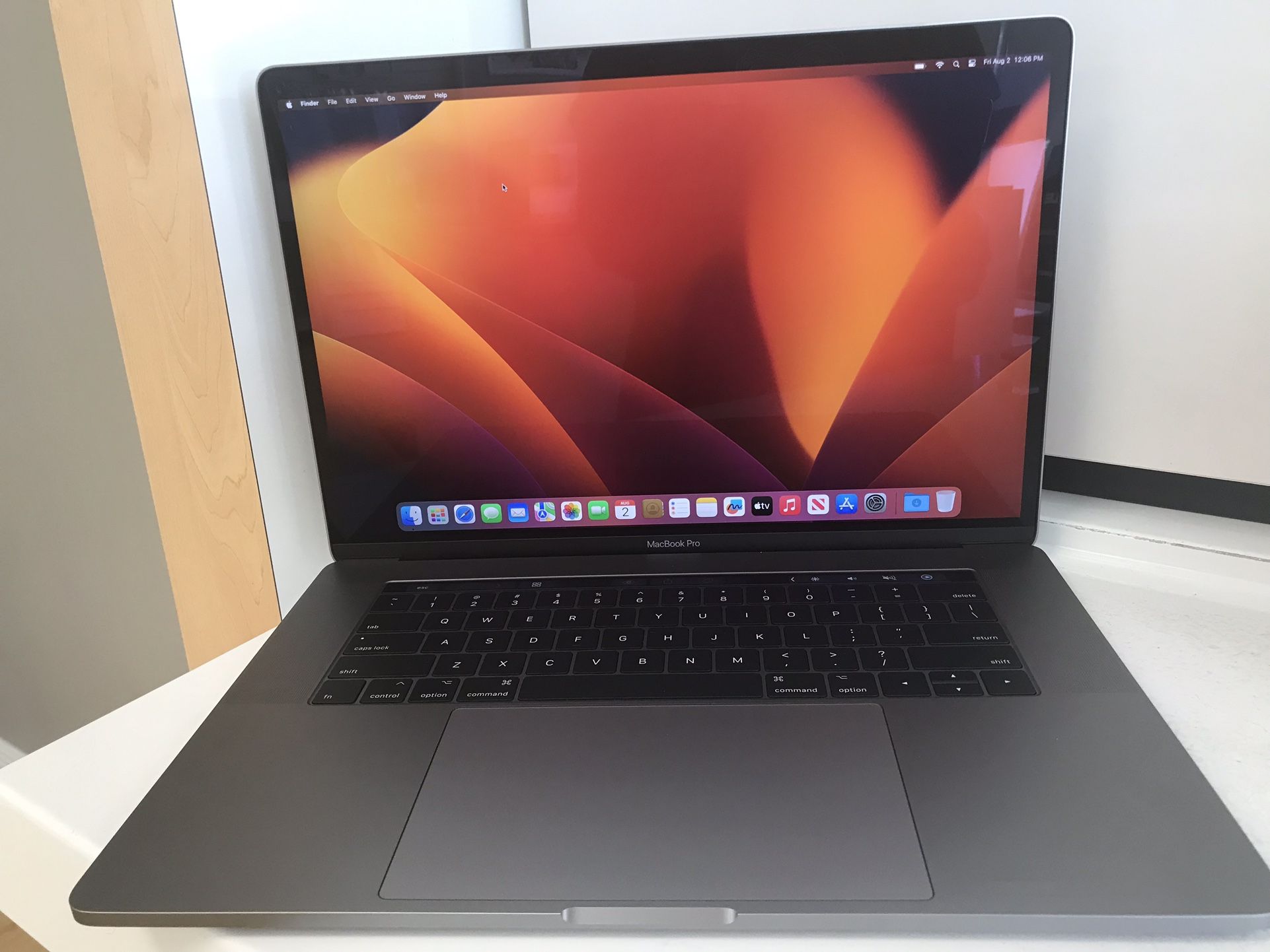 15" MacBook Pro Touchbar i7