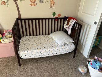 4-in-1 crib, toddler, day bed - hardly ever used