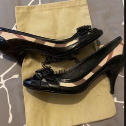 Burberry Heels Size 6