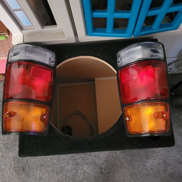 Isuzu Taillights