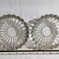 A rare pair of Vintage Crystal ash trays in near perfect condition. No chips and virtually no wear marks. 