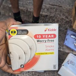 Fire And CO2 Detectors 