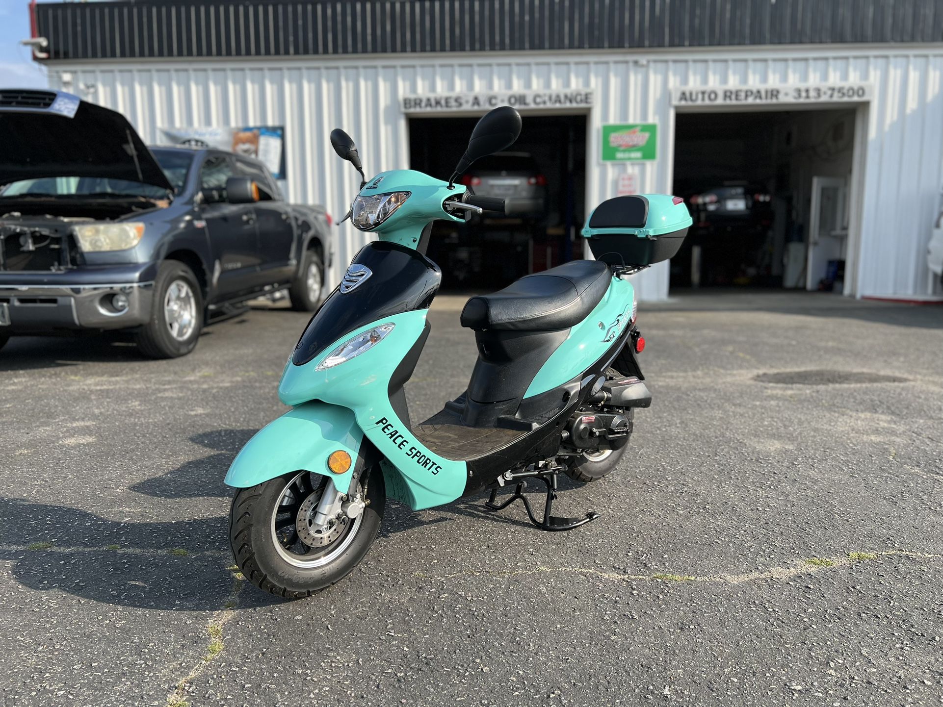 50cc Street Legal Scooter Peace sports 