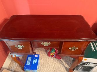 Traditional Mahogany style