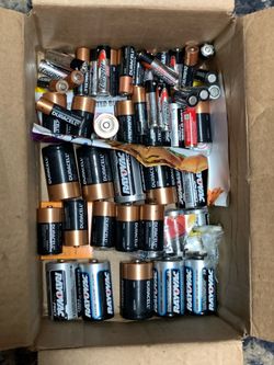 Good condition batteries C D AA