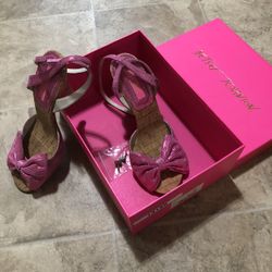 Betsy Johnson Pink Bow Sandal 7.5