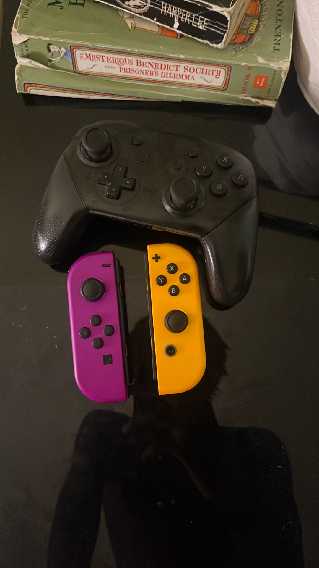 🔥 Nintendo Switch Joy-Con + Pro Controller – $105 Bundle – Great Condition